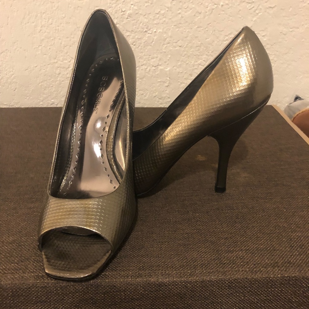 Chrome peep-toe pump BCBG Girls